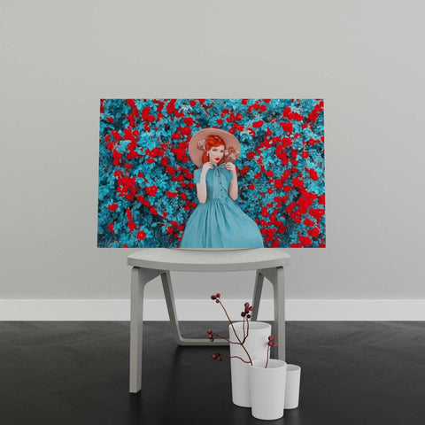 Tablou Canvas Fabulous Lady with Red Lips in Dress - clevny.ro